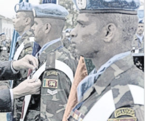 Mali: Two peacekeepers killed by mine in MoptiF