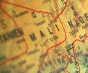 Mali announces reopening of air and land borders