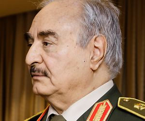 Libya: As focus shifts away from him, warlord Haftar claims his support to new leadership