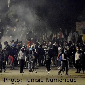 Tunisia: Street riots continue for fourth night in TunisiaF