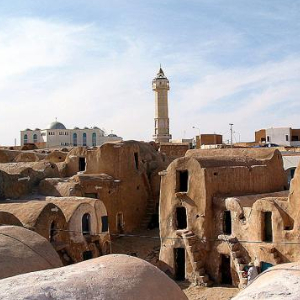 Tunisia: Despite poverty and hardship, southern Tunisians are welcoming of migrantsF