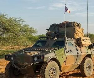 France to scale back military presence in Africa